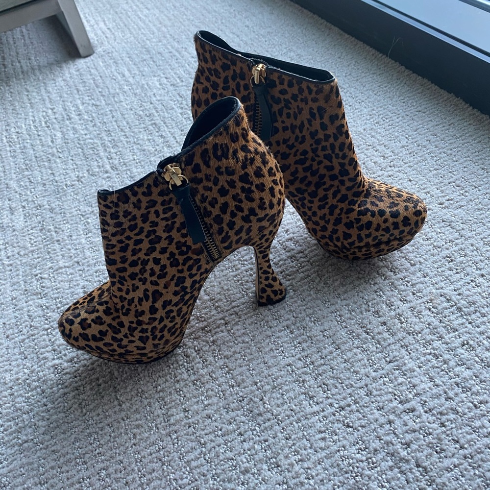 Alice + Olivia booties